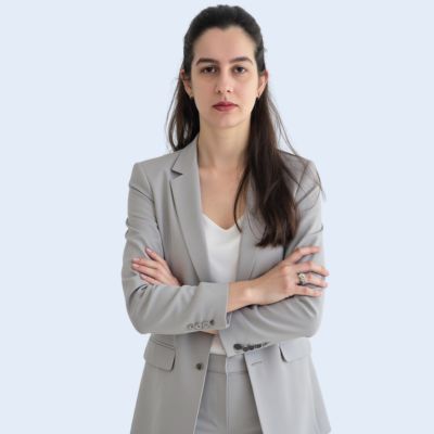 Dra. Maria Victoria Tavares